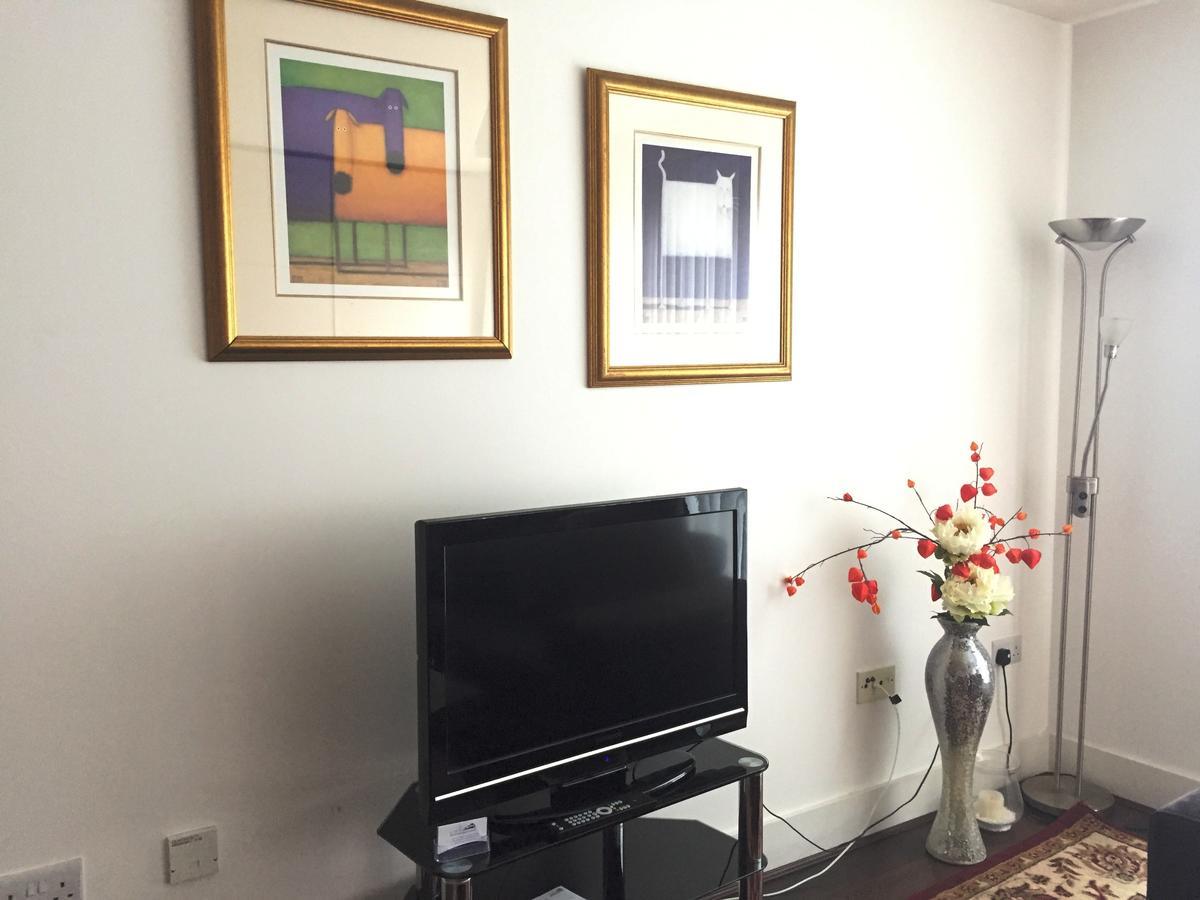 Linx Apartments Skyline Plaza Basingstoke Bagian luar foto