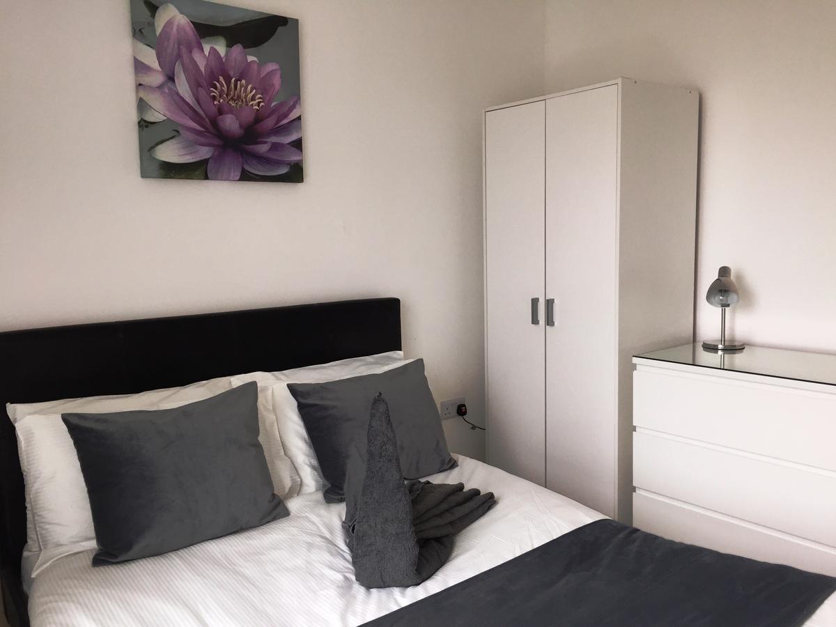 Linx Apartments Skyline Plaza Basingstoke Bagian luar foto