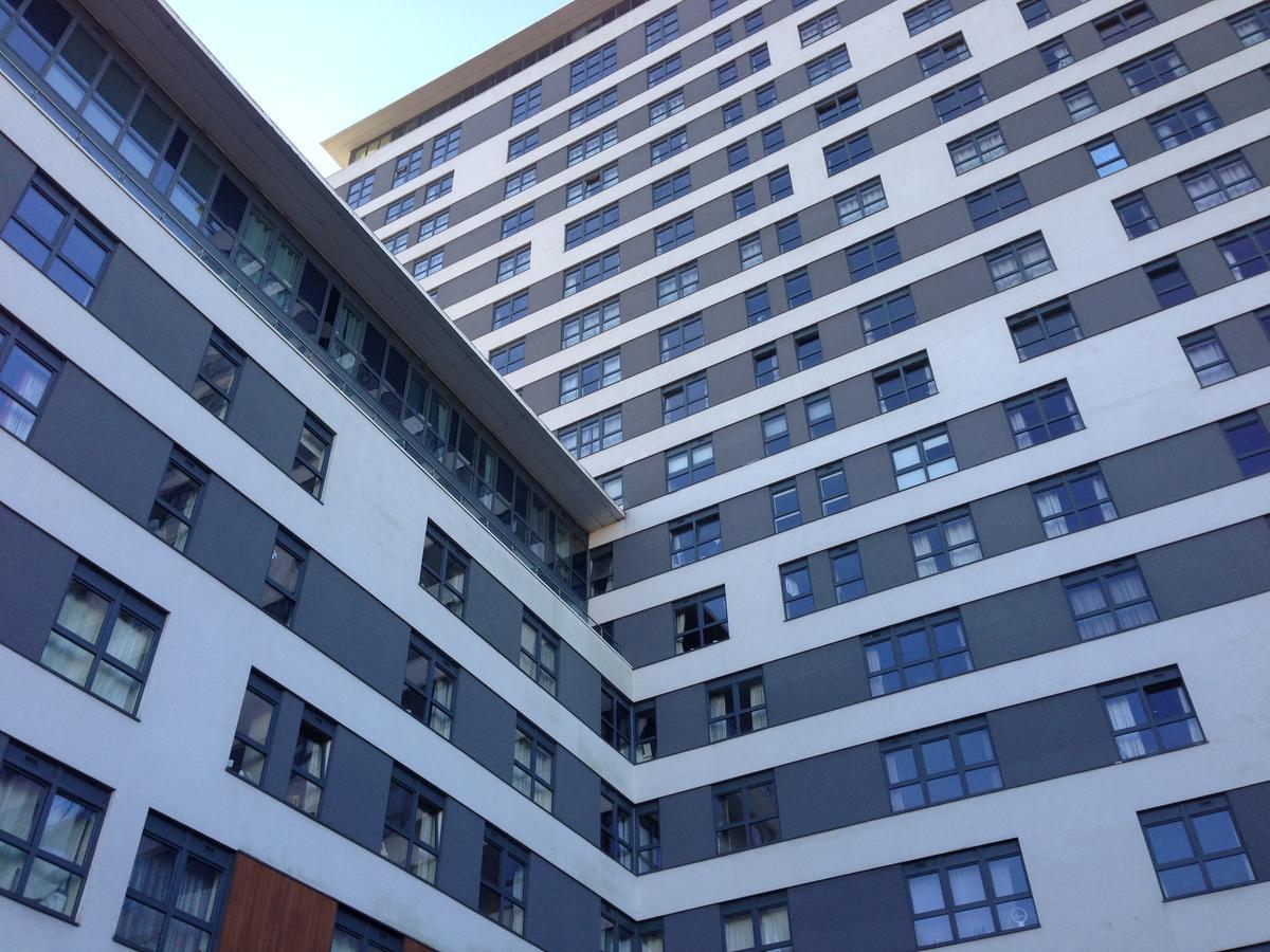Linx Apartments Skyline Plaza Basingstoke Bagian luar foto